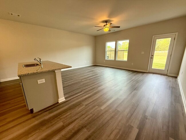 Photo - Adairsville Living at its Finest!