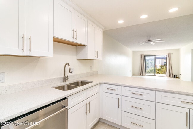 Photo - 4105 Ocean Beach Blvd Unit 422