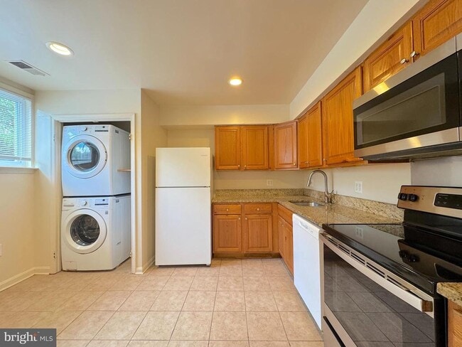 Photo - 4605 Logsdon Dr