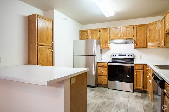 2BR, 2BA - 1087SF - Kitchen