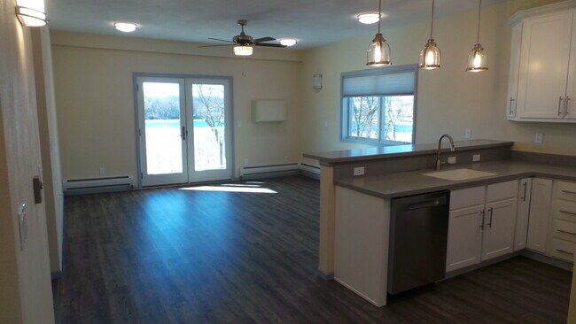 End Cap Living Area