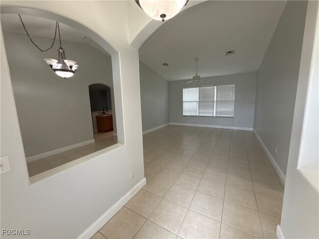 Photo - 265 Richmond Ave S