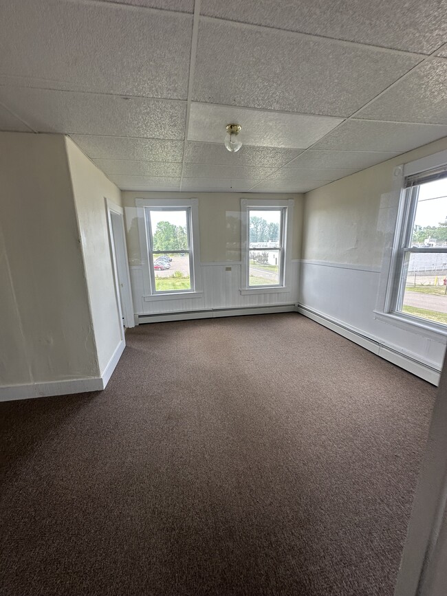 Building Photo - 198 Waverly St Unit 1 Rental