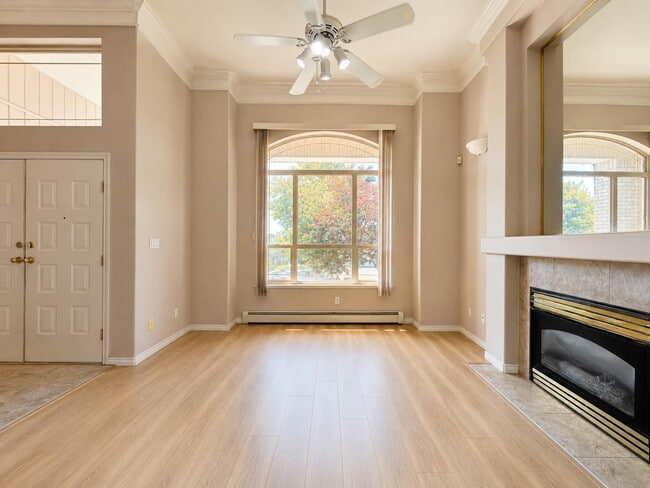 Photo - 15773-1582A 82A Ave