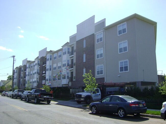 Building Photo - The Madison Unit 204