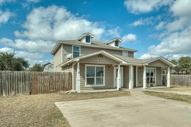 Photo - 104 Castleberry Ct Townhome