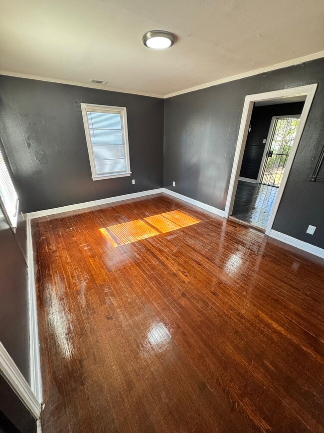 Photo - 3154 Hopkins Ave