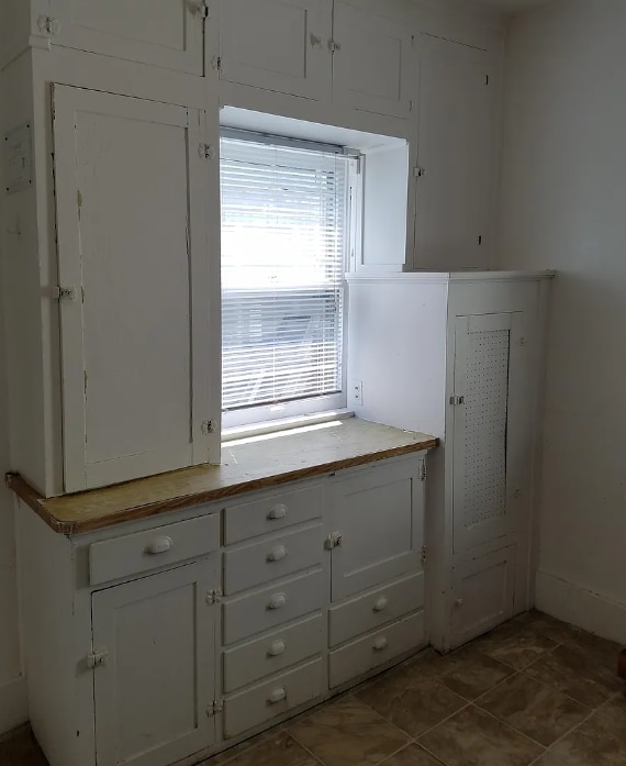 Photo - 808 W Seerley Blvd