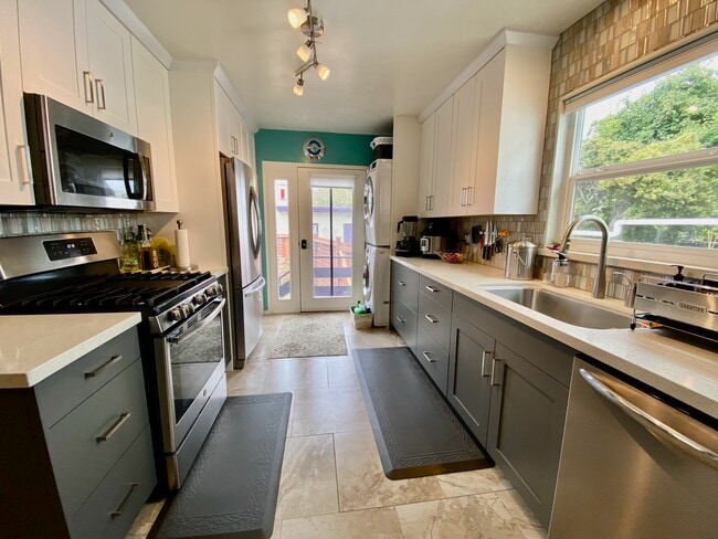 Photo - 1342 Ordway St Unidad A