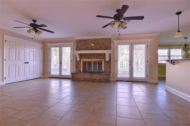 Photo - 117 D'Evereux Dr