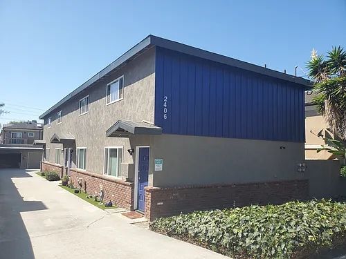 Building Photo - 2406 Rockefeller Ln
