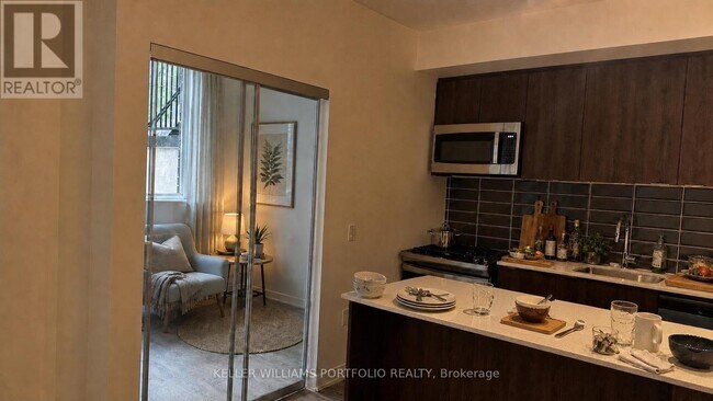 Photo - 172 Clonmore Dr
