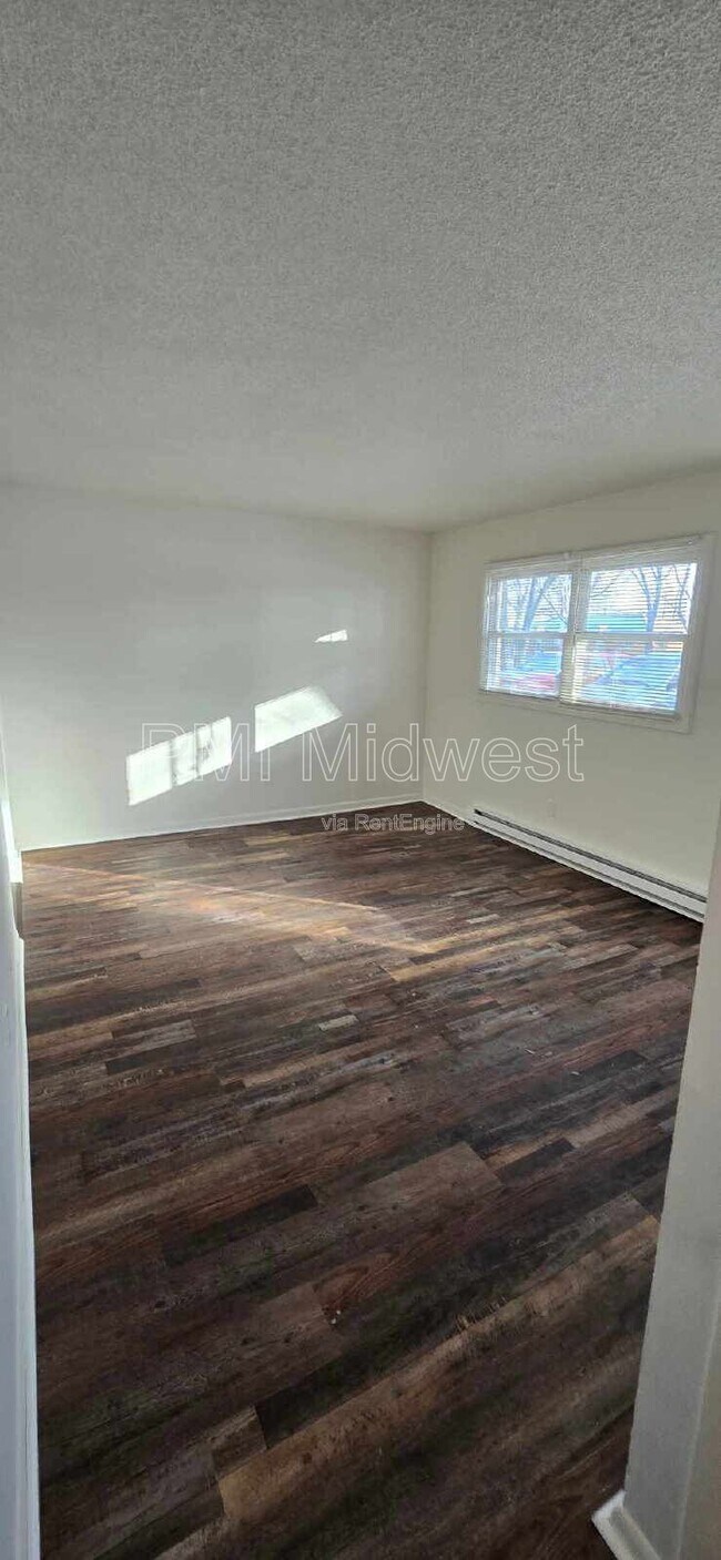 Photo - 570 US-52 Unit 8b