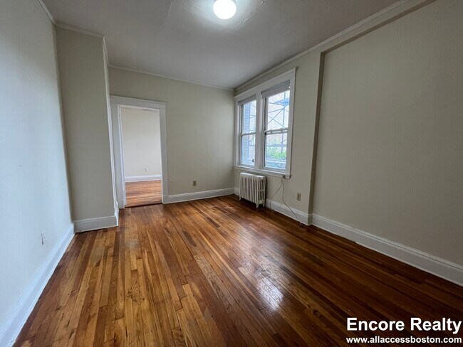 Photo - 1630 Commonwealth Ave Unidad 11