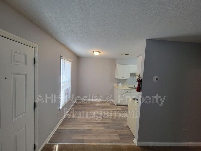 Photo - 309 Somers Ave