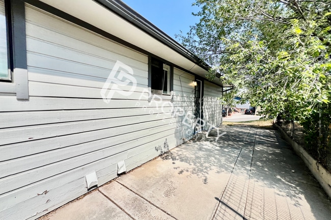 Photo - 431 E 5th St Unit 431 E 5th Street