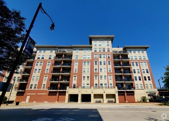 Building Photo - 656 Pearson St Unit 709 Rental