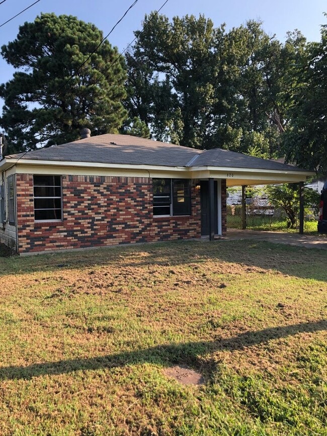 Building Photo - Nicely updated home with large kitchen and...
