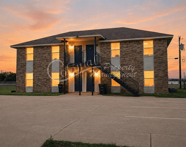 Building Photo - AVAILABLE NOW, APPLY AT OUR WEBSITE TODAY!