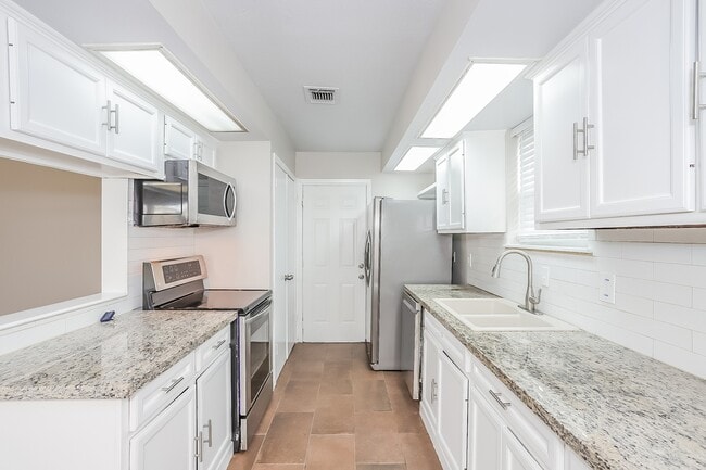 Photo - 10819 Sagewind Dr