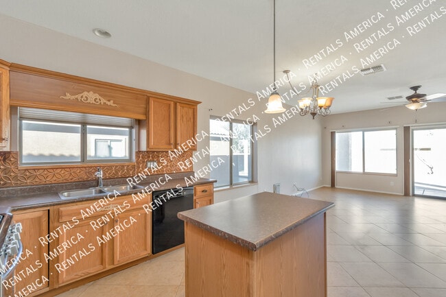 Photo - 11942 W Heyburn Dr