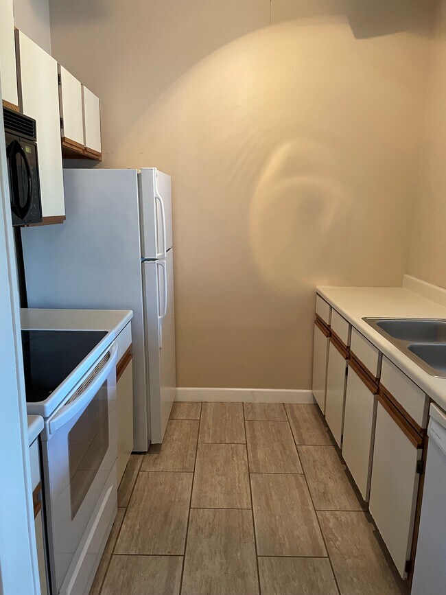 Kitchen - 1343 Cunat Ct Unit 3D