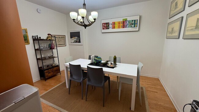 Photo - 807 Davis St Unit 1304