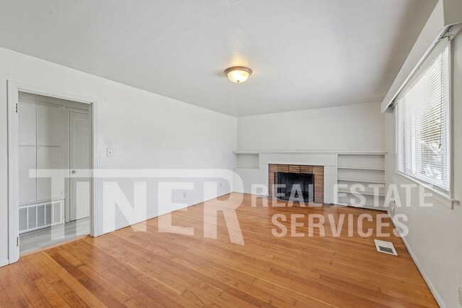 3837 Marshall Ave