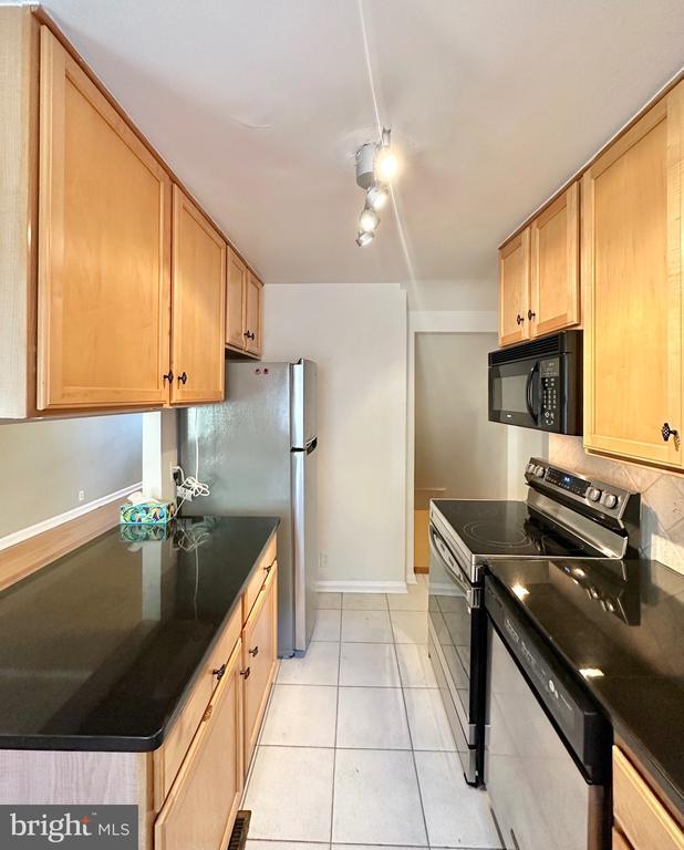 Photo - 3159 S Stafford St