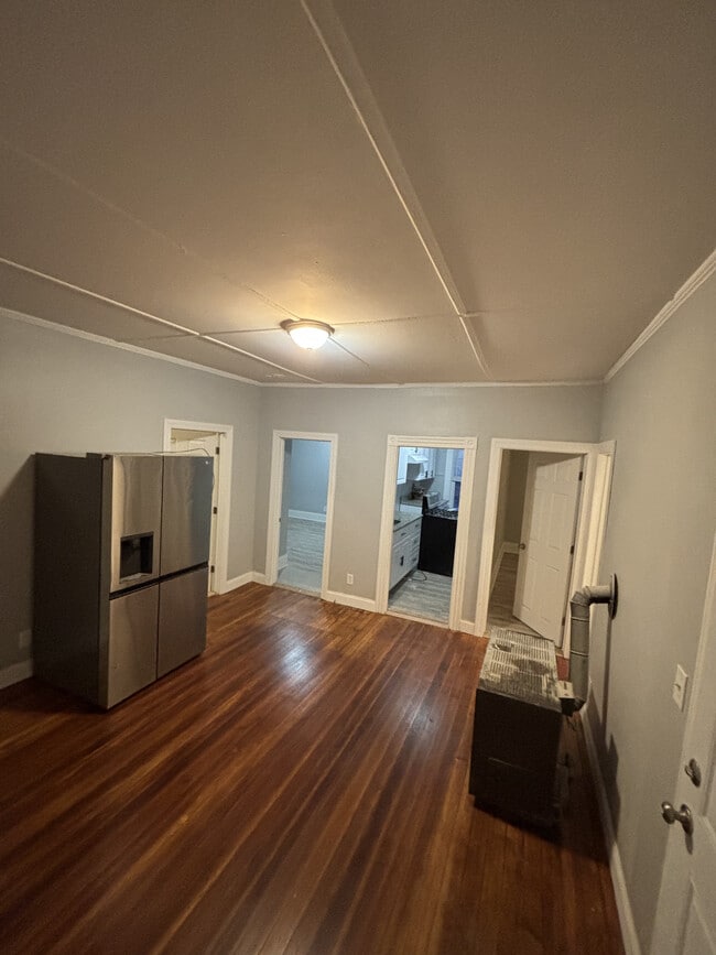 Building Photo - 506 4th St Unit 1