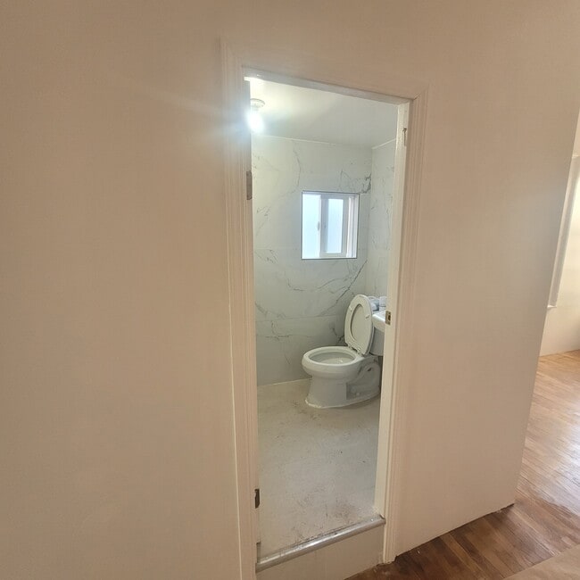 Building Photo - 914 Martin Luther King Jr Way