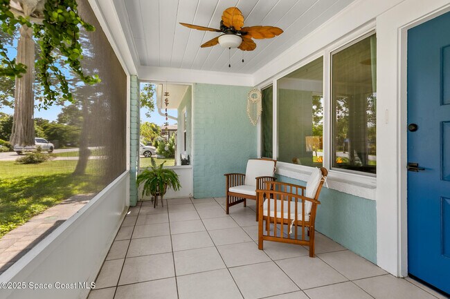 Photo - 285 Le Jeune Dr