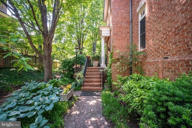 Photo - 2026 Mayfair McLean Ct