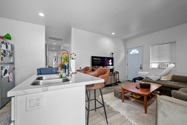 5508 Dorothy Dr