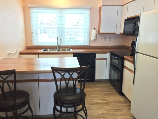 Photo - 119 Mitchell Cir