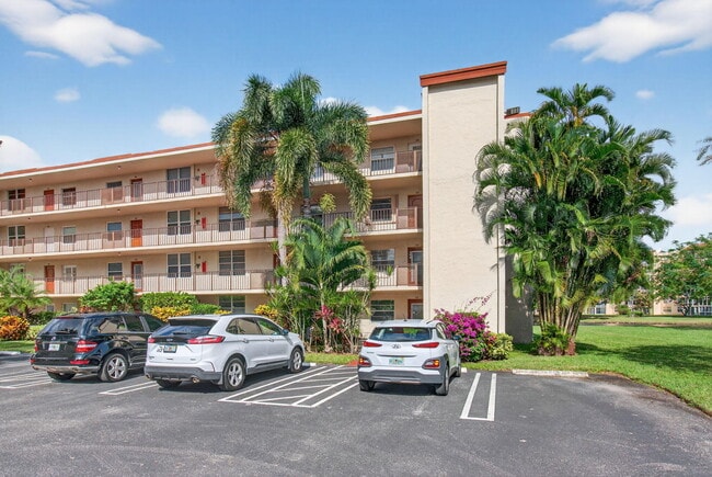 Photo - 26 Abbey Ln Unit 108