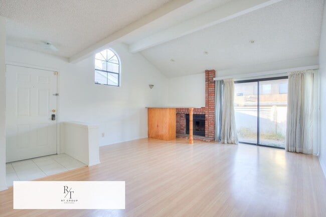 Photo - 15748 Tetley St