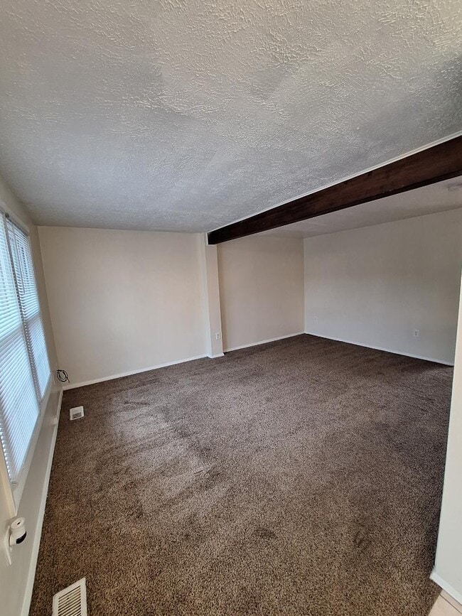 Photo - 4332 Thistlewood Terrace