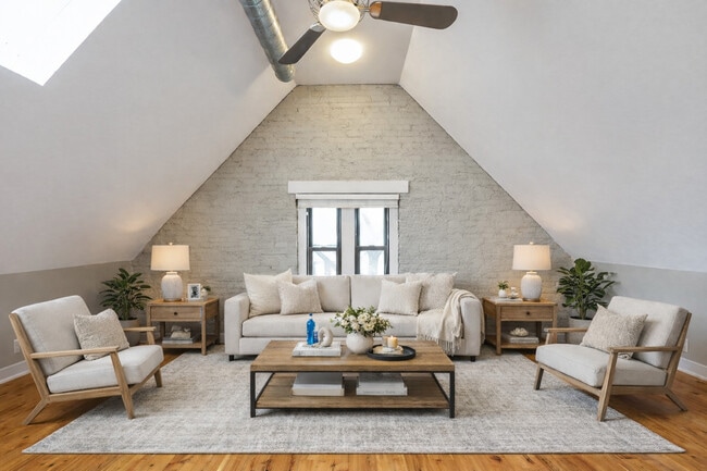 Photo - 2308 N Southport Ave Unit 3