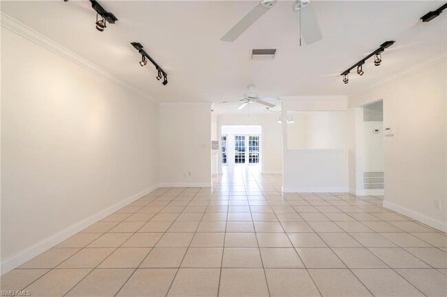 Photo - 4916 Viceroy St Unidad B