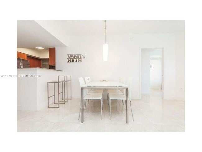 16699 Collins Ave Unit 2406