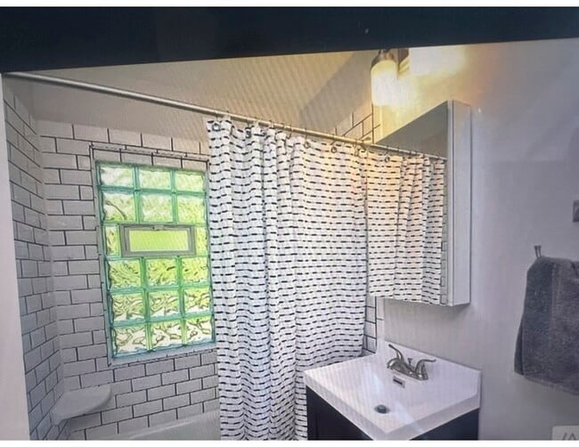 Photo - 3085 N Brookfield Rd