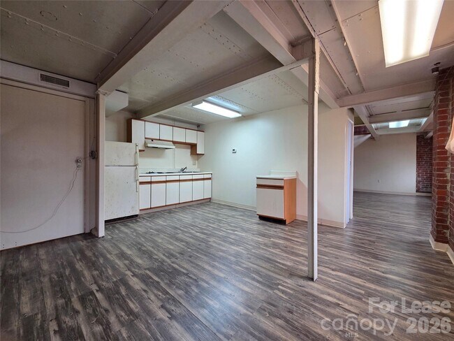 Photo - 203 W Liberty St Unit 2W