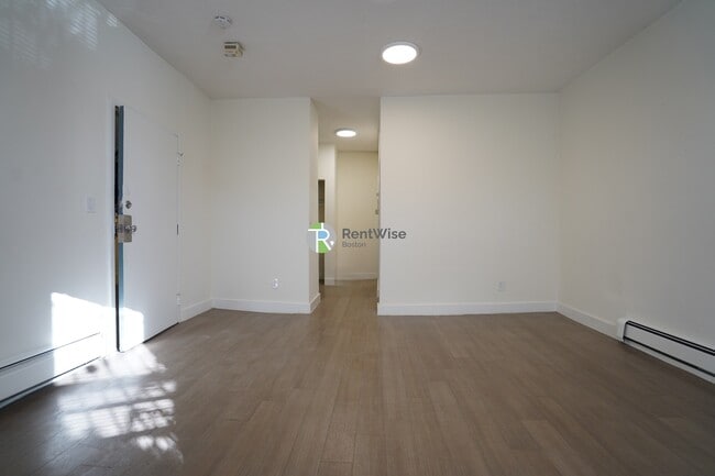 Photo - 550 Massachusetts Ave Unidad 1