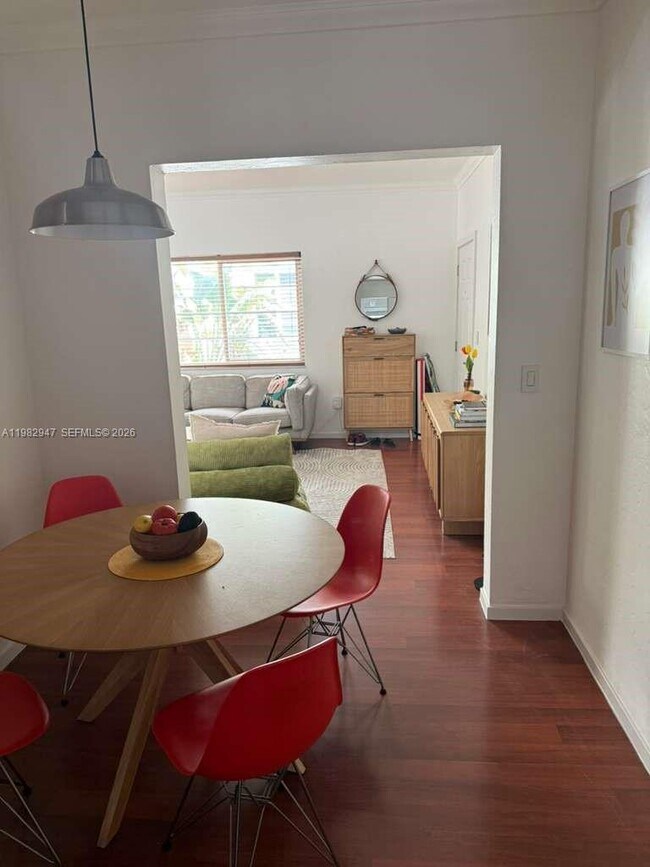 Photo - 901 Meridian Ave Unit 201