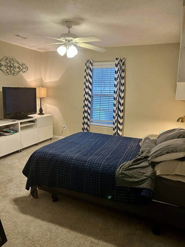 Photo - 111 Antietam Dr