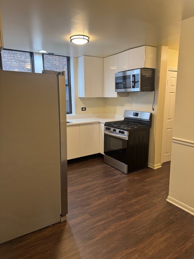 Photo - 7952 S Champlain Ave Unidad 1