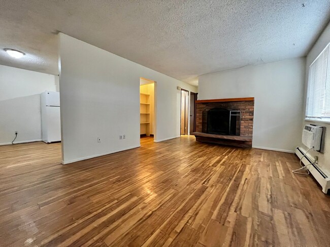 Photo - Dartmouth133 (KC-AM) Unit 5