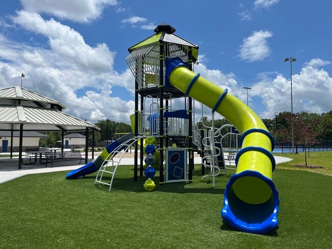 Photo - 201 W Ohio Ave