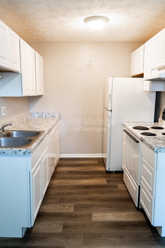 Photo - 129 Hillcrest Dr Unit 8